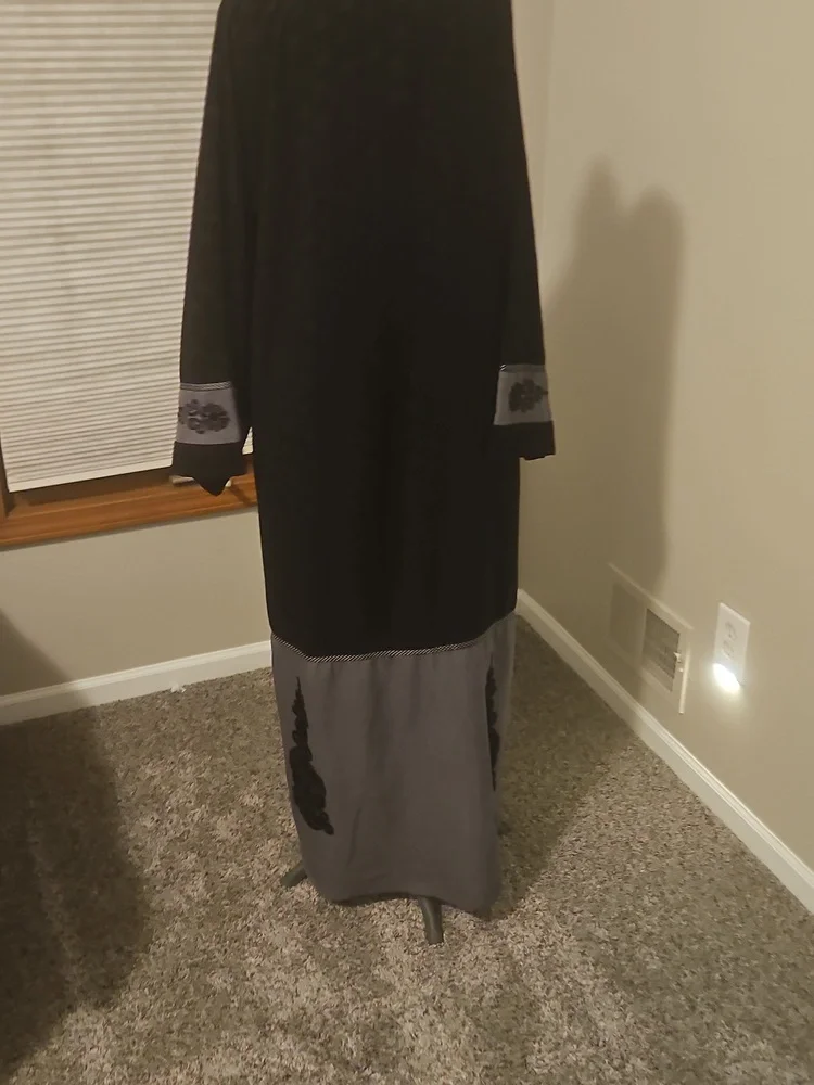 Eid, Ramadan Black And Gray Abaya - Picture 6 of 8